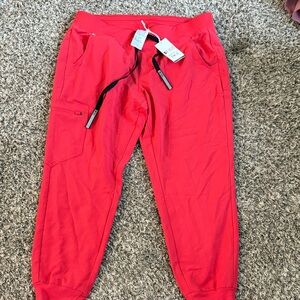 Figs jogger NWT petite large